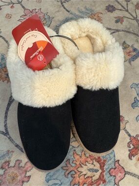 Cozy Black Faux-Suede Shearling Lined Slippers